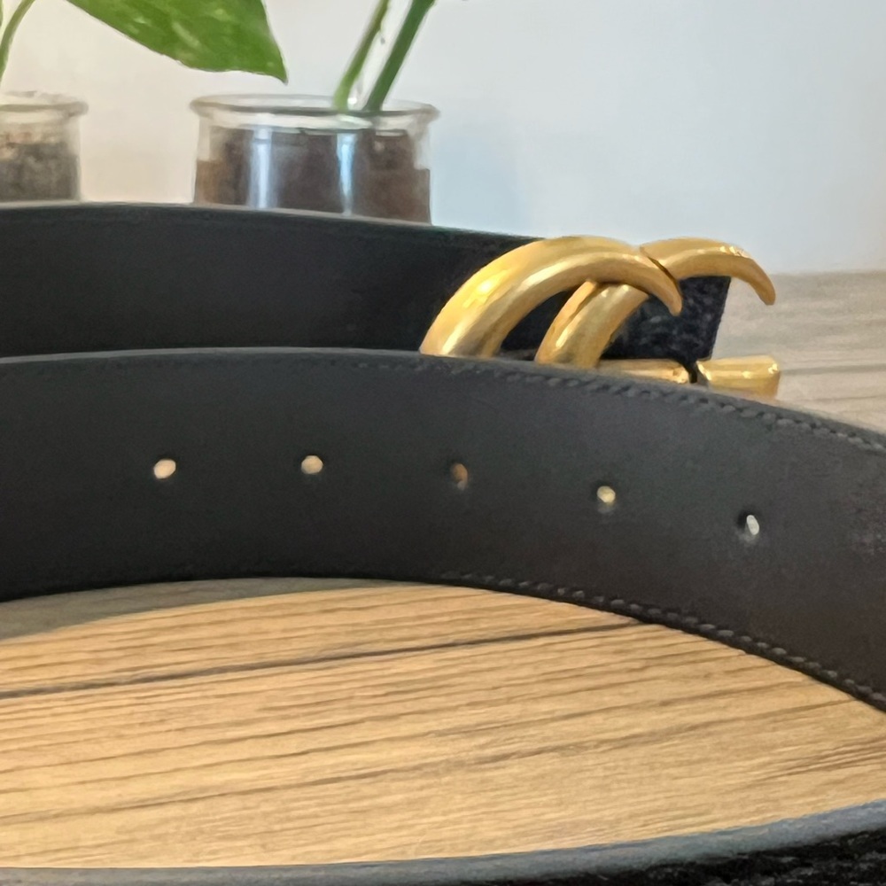Authentic Gucci GG Logo Leather Belt - Picture 13 of 16